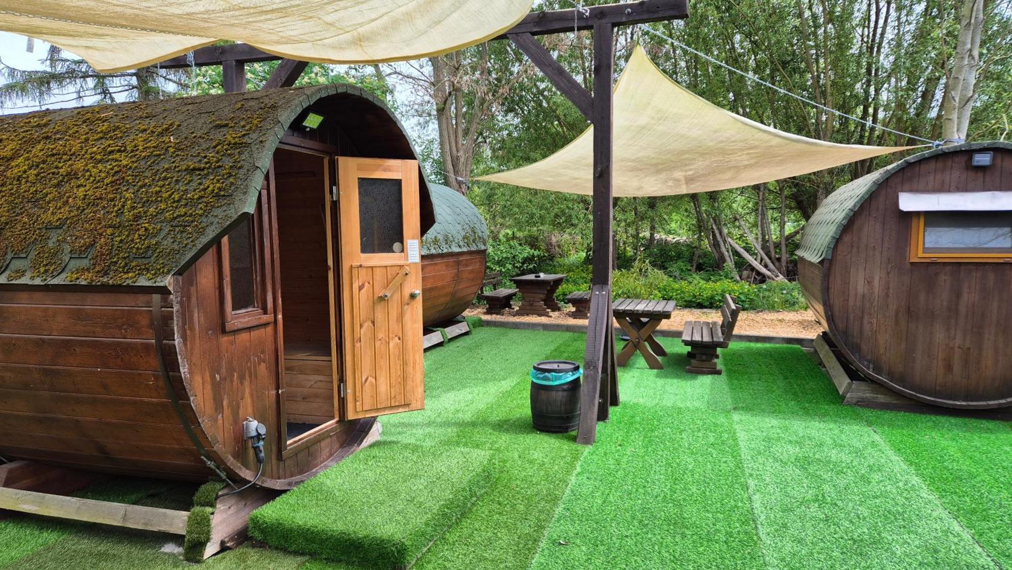 Mini Hotel Uebernachten Im Gurkenfass Lübbenau Dış mekan fotoğraf